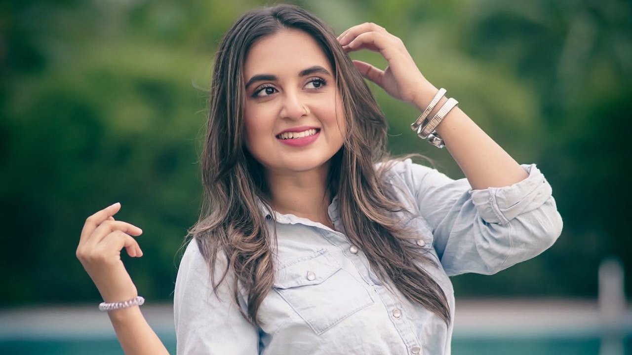 ছোট পর্দার অভিনেত্রী তানিয়া বৃষ্টি