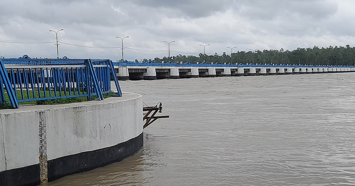 তিস্তার পানি বাড়ছে, খুলে দেওয়া হয়েছে ৪৪ জলকপাট