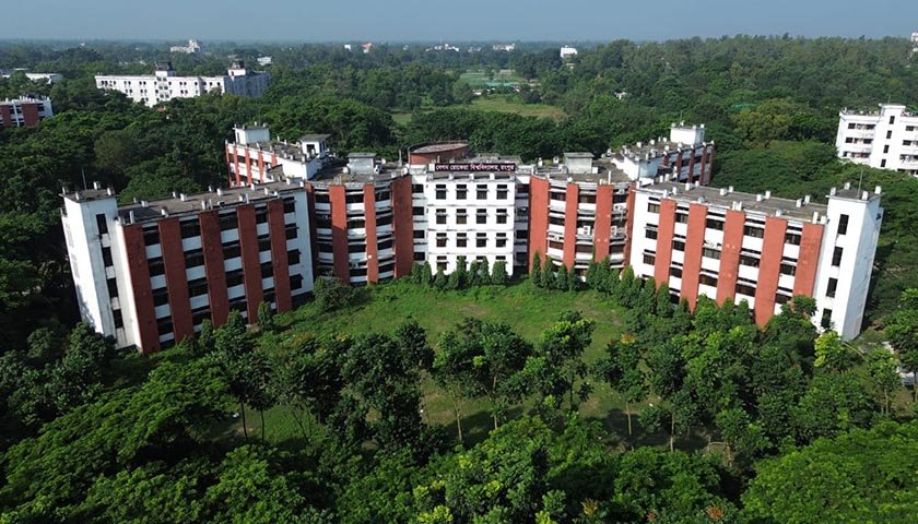 বিশ্বকাপ ফাইনাল ঘিরে বেরোবিতে বহিরাগত ও যানবাহন প্রবেশে সাময়িক নিষেধাজ্ঞা