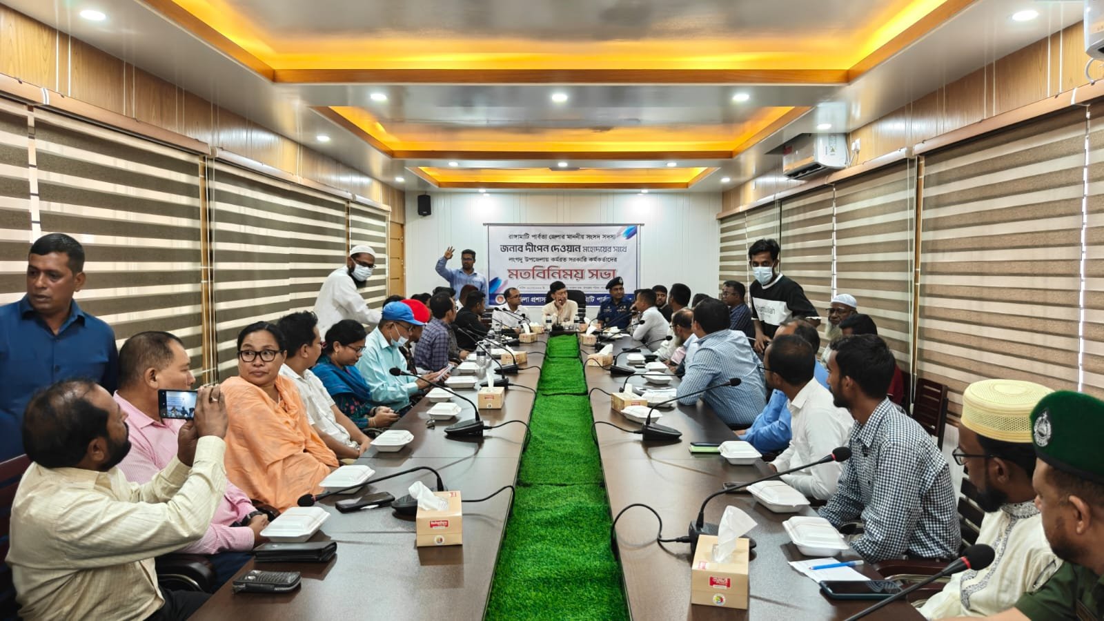 লংগদু-নানিয়ারচর সড়কের কাজ দ্রুত শুরুর আশ্বাস এমপি দীপেন দেওয়ানের