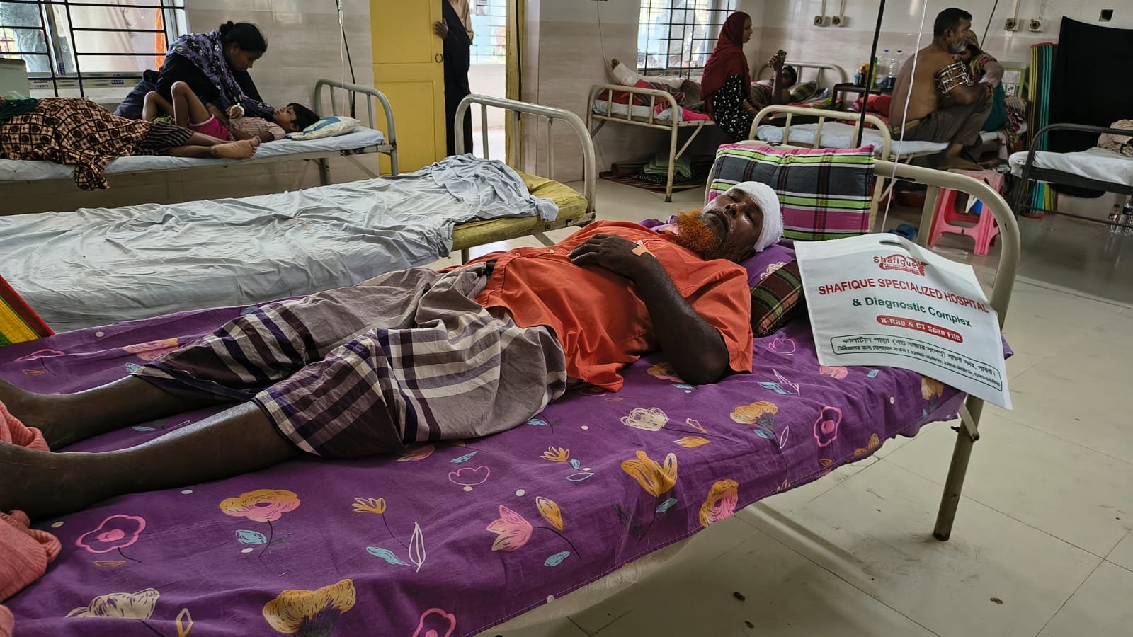 ফসলি জমিতে মাটি কাটায় বাধা, কৃষককে কুপিয়ে হত্যাচেষ্টার অভিযোগ আ.লীগের দুই নেতার বিরুদ্ধে