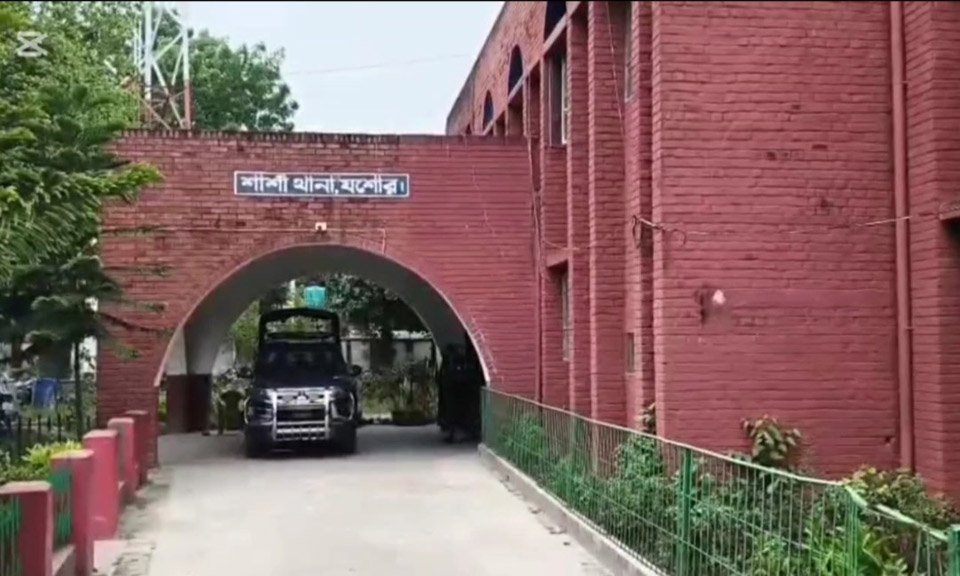 ৬ বছরের শিশুকে ধর্ষণের চেষ্টার অভিযোগ, কিশোর আটক