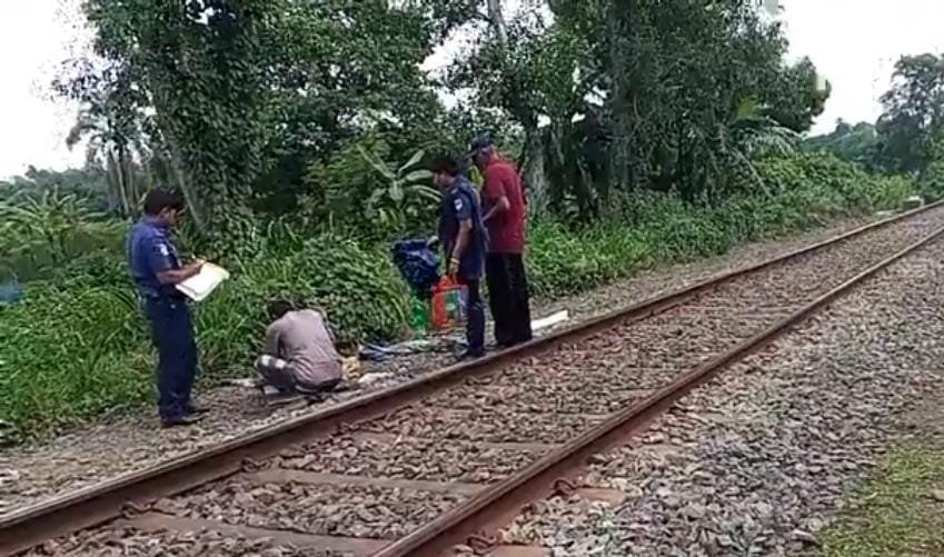 চুয়াডাঙ্গায় রেললাইনের পাশ থেকে অজ্ঞাত বৃদ্ধার মরদেহ উদ্ধার
