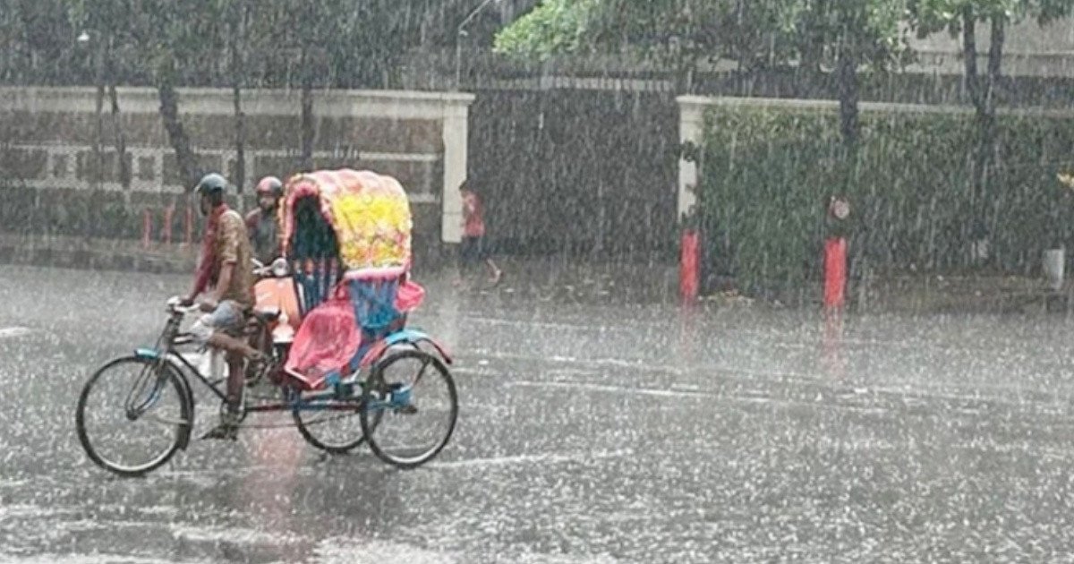 টানা চার দিন থাকতে পারে বৃষ্টি, চট্টগ্রামে পাহাড়ি ভূমিধসের আশঙ্কা