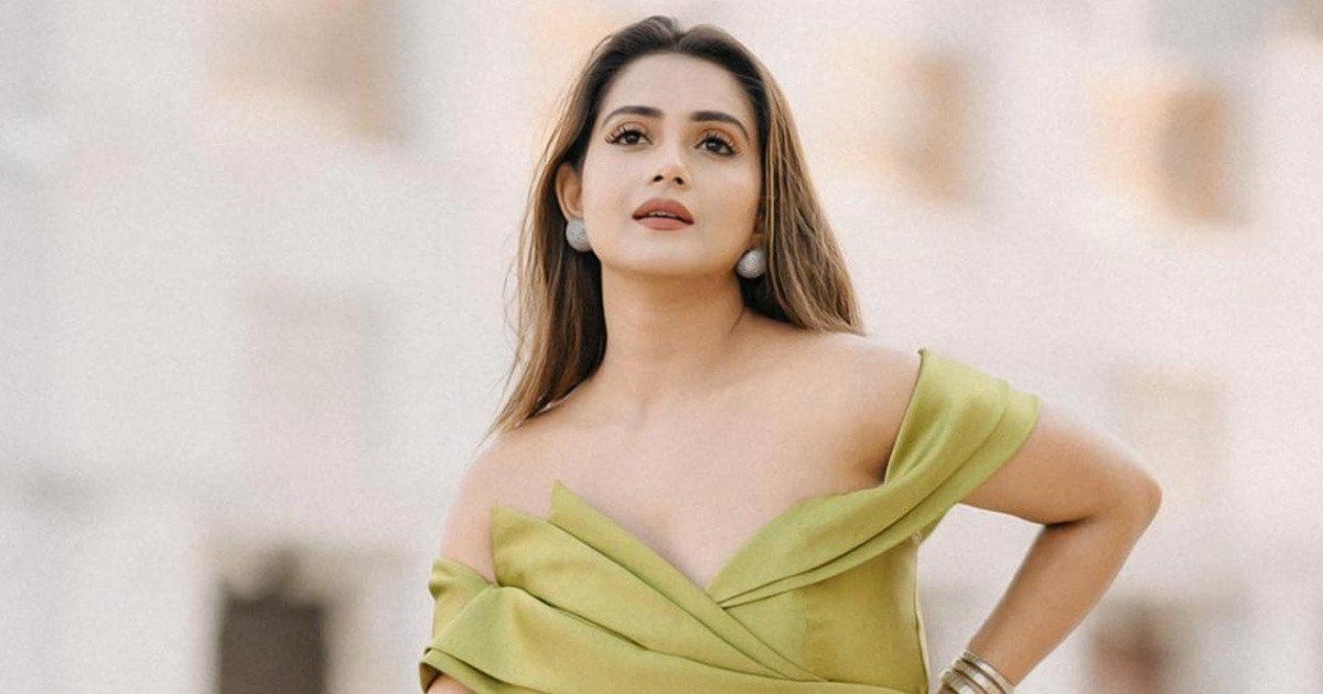 শাড়িকাণ্ডে জামিন পেয়েই ছবি ফাঁস করে বিস্ফোরক পোস্ট তিশার