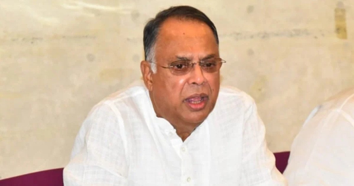 বিগত সরকারের ঋণের বোঝায় সরকারি কর্মচারীদের বেতন দেওয়াও কঠিন হতে পারে: বিদ্যুৎমন্ত্রী