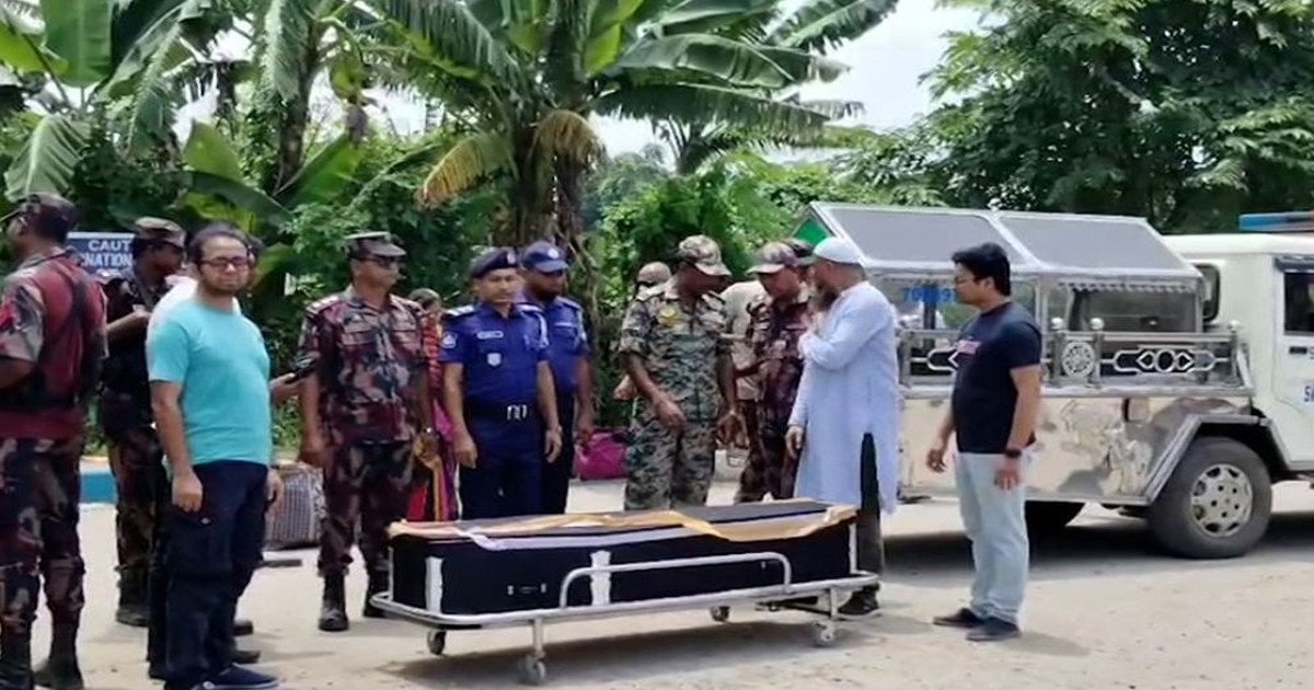 ভোমরা স্থলবন্দরে পৌঁছাল কলকাতায় আগুনে নিহত আলিমুজ্জামানের মরদেহ