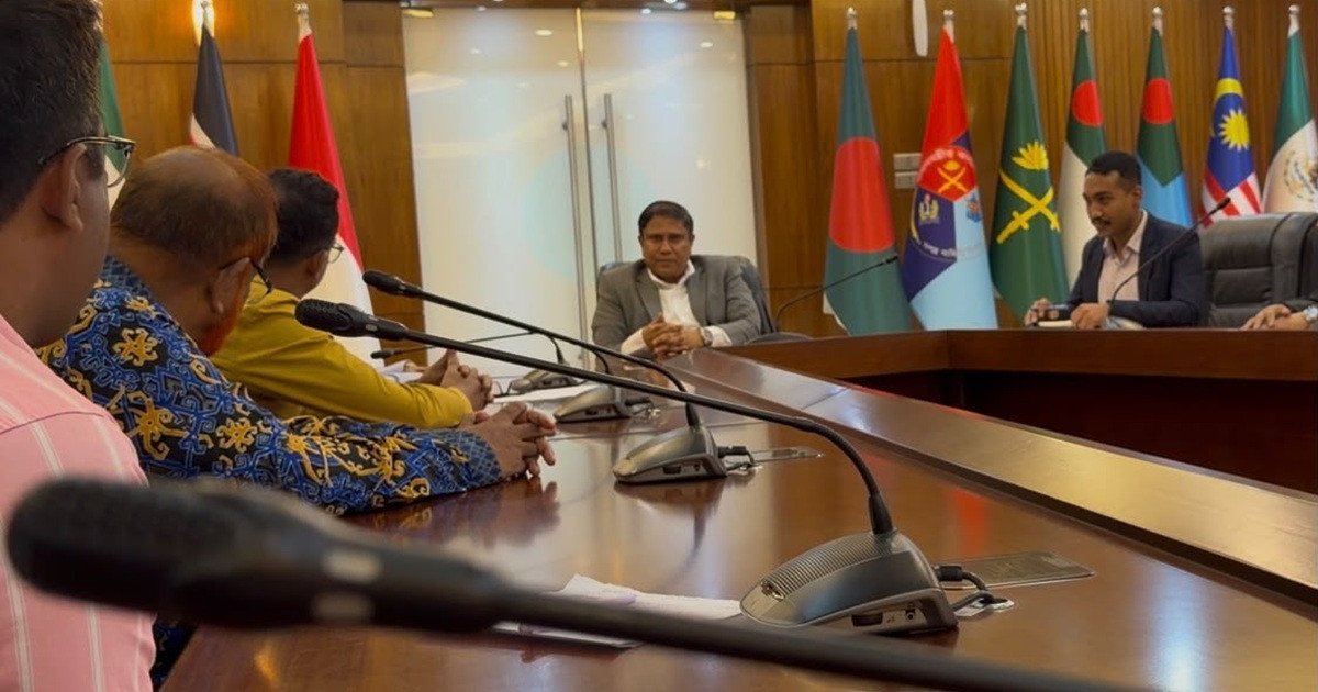 প্রতিরক্ষা উপদেষ্টার সঙ্গে এক্স-ফোর্সেস অ্যাসোসিয়েশনের সাক্ষাৎ, ৭ দফা দাবি পেশ