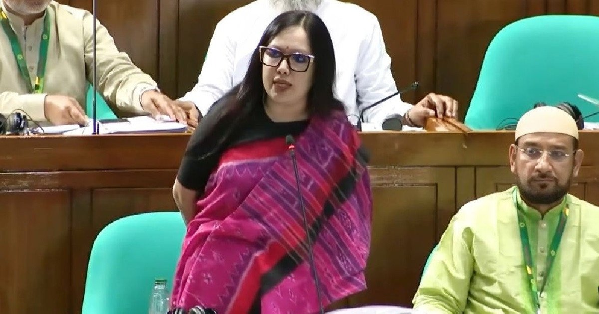৬৪ জেলায় ৬৪ জন স্বরাষ্ট্রমন্ত্রী দরকার: সংসদে রুমিন ফারহানার তীব্র কটাক্ষ