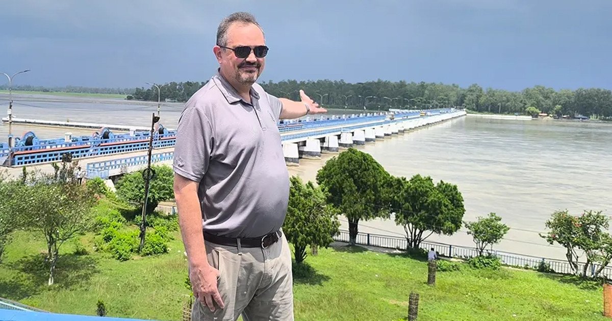 তিস্তা ব্যারেজ পরিদর্শনে মার্কিন রাষ্ট্রদূত, নাব্য সংকট ও পানি ব্যবস্থাপনা নিয়ে খোঁজখবর