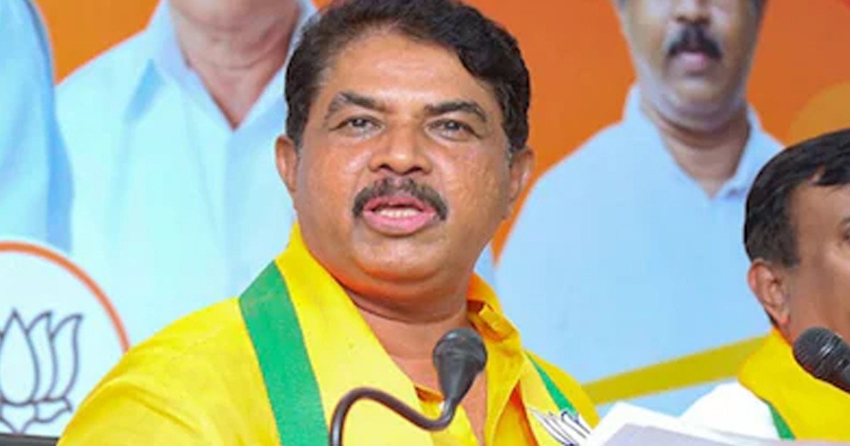 ইসলামকে ‘শ্রেষ্ঠ’ বলে তোপের মুখে কর্ণাটকের মন্ত্রী, পদত্যাগের দাবি বিজেপির