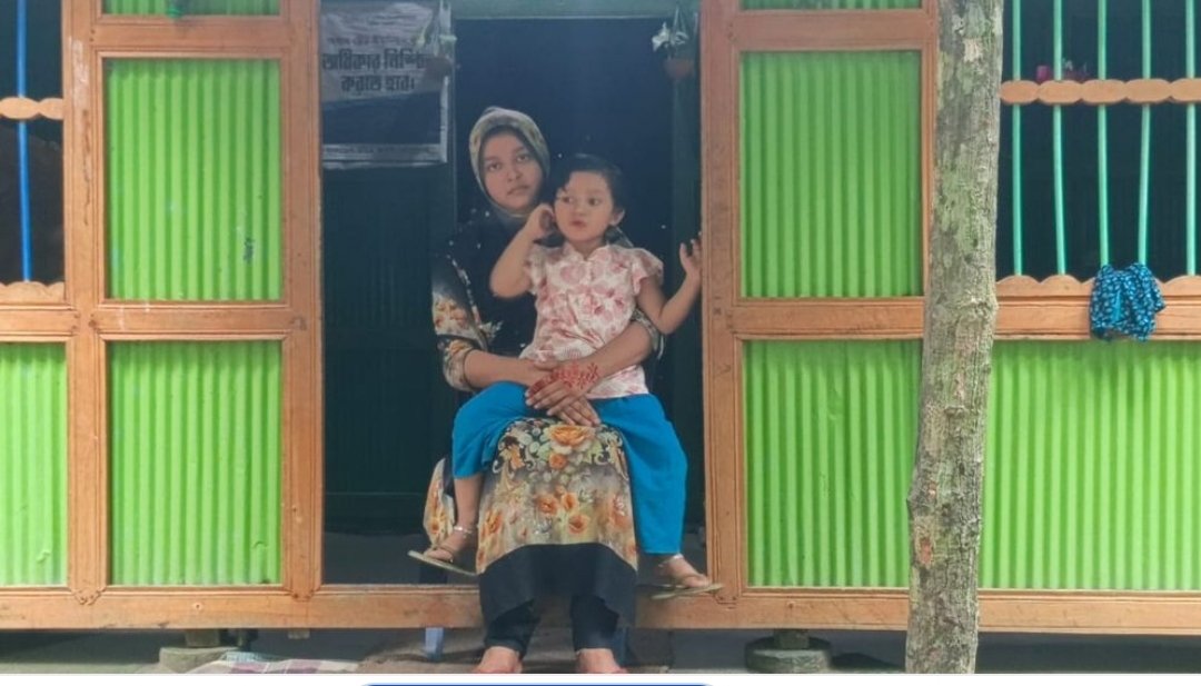 চরফ্যাশনে স্বামী হত্যার বিচার ও একটি চাকরি চান জুলাই শহীদ হাসনাইনের স্ত্রী