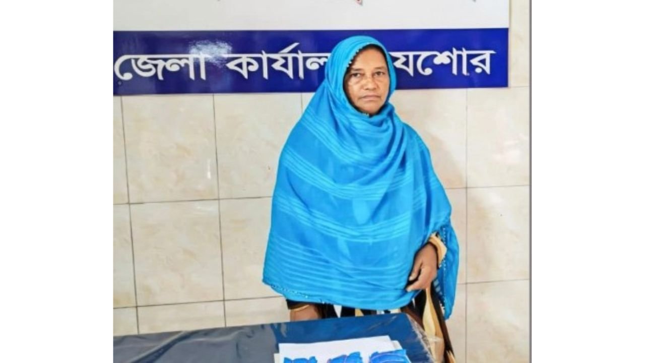 শার্শায় ৬ হাজার পিস ইয়াবাসহ নারী আটক