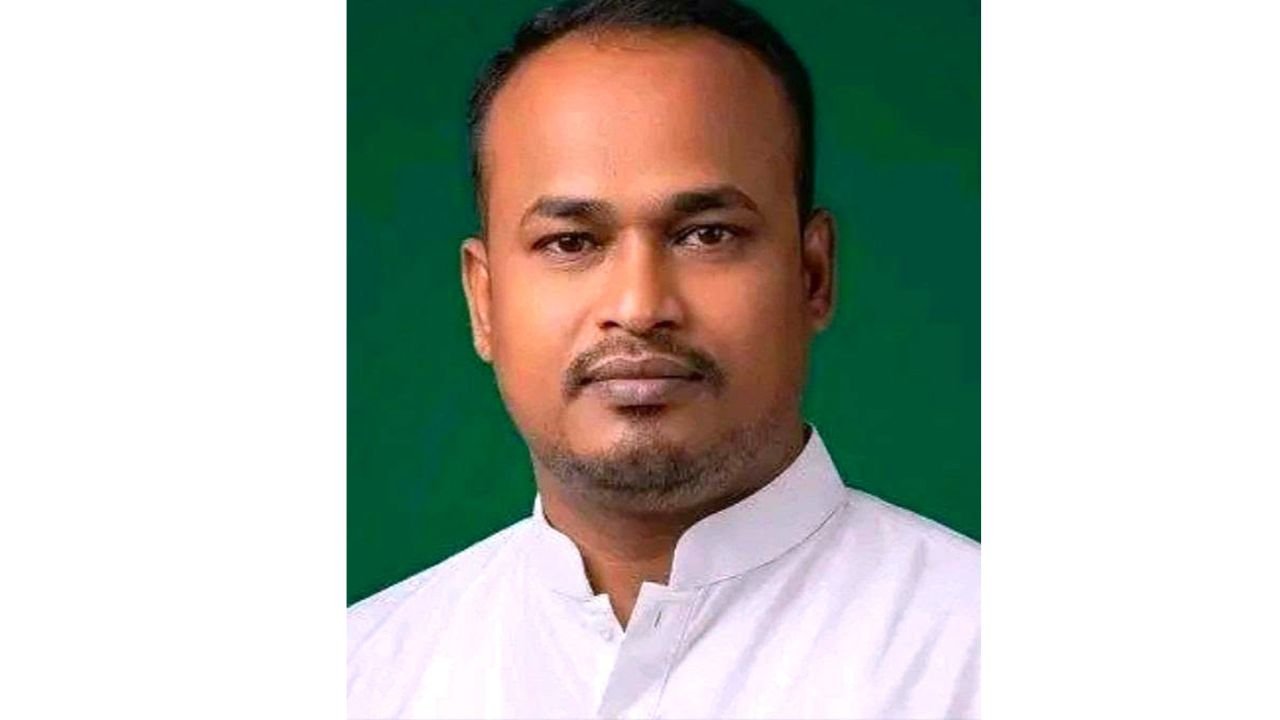 পাবনায় প্রাইভেটকারে গুলি চালিয়ে স্বেচ্ছাসেবক দল নেতাকে কুপিয়ে জখম