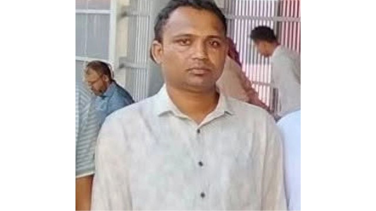 যশোরে ছাত্রীকে শ্লীলতাহানির অভিযোগে স্কুলশিক্ষক বরখাস্ত ও শোকজ