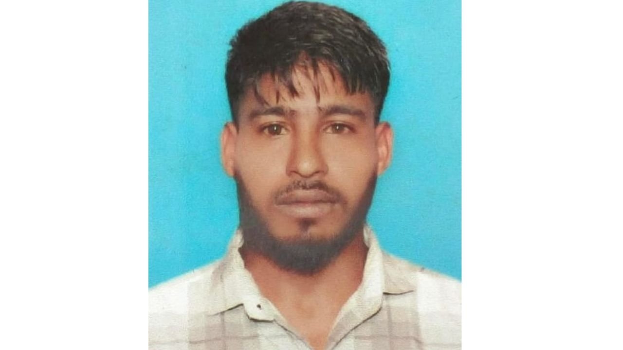 মনোহরদীতে ঘরে একা পেয়ে তরুণকে কুপিয়ে হত্যা