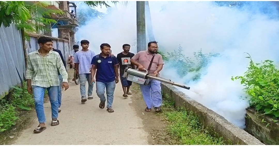 বাগেরহাটে ডেঙ্গু প্রতিরোধে ছাত্রদলের মশা নিধন ও সচেতনতা কর্মসূচি