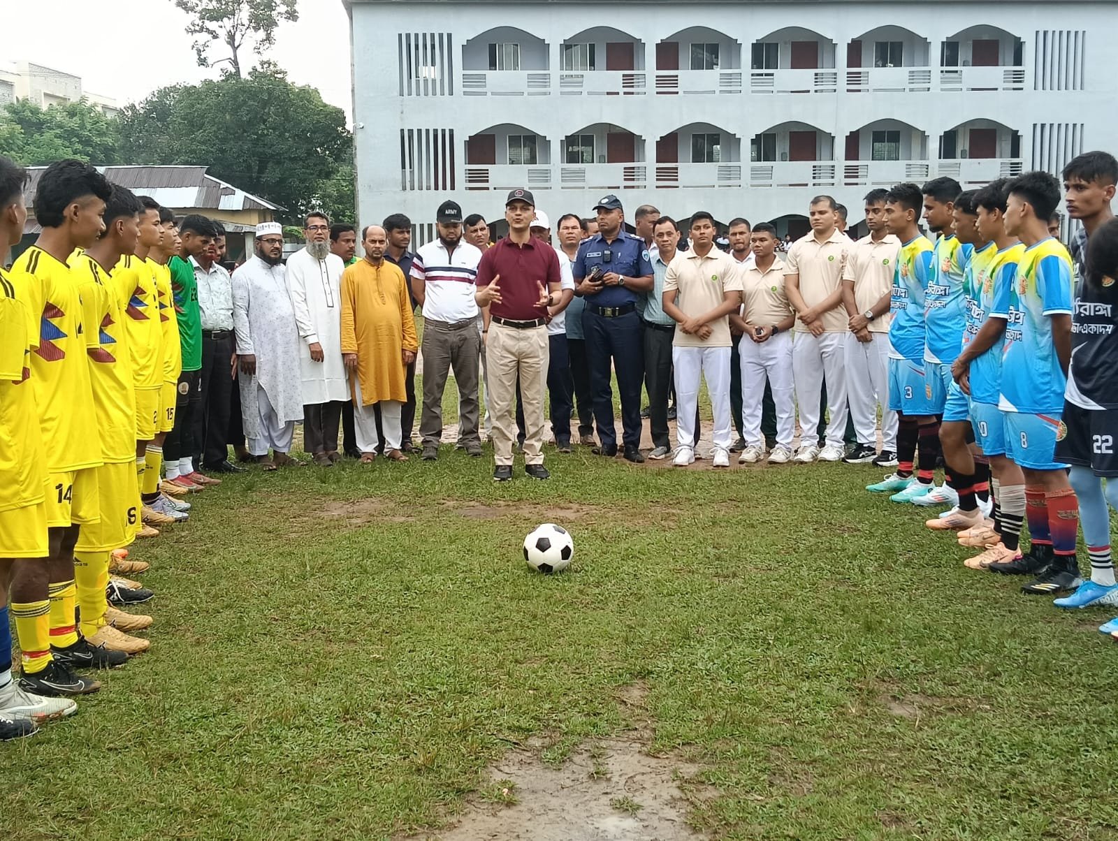 খাগড়াছড়ির মাটিরাঙ্গায় বর্ণাঢ্য আয়োজনে সম্প্রীতি কাপ ফুটবলের উদ্বোধন