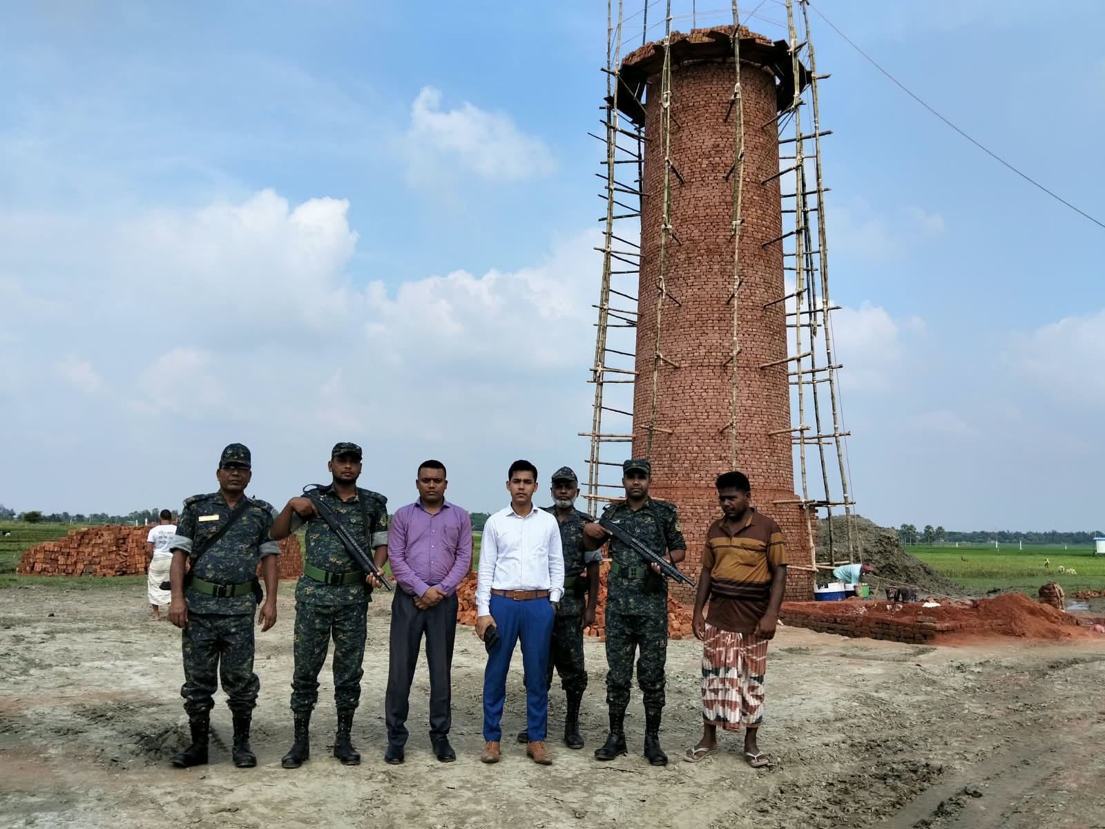 সাপাহারে অবৈধ ইটভাটায় অভিযান, ১ লাখ টাকা জরিমানা