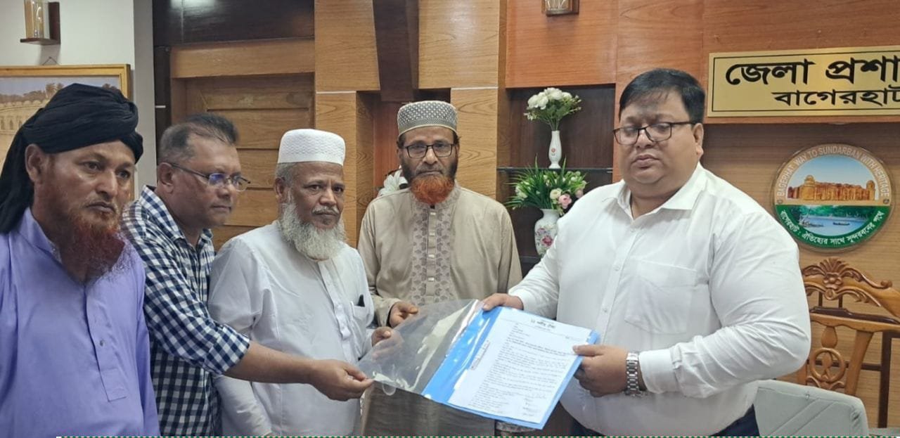 পাঁচ দফা দাবিতে ১১ দলের বিক্ষোভ, প্রধানমন্ত্রীর কাছে স্মারকলিপি