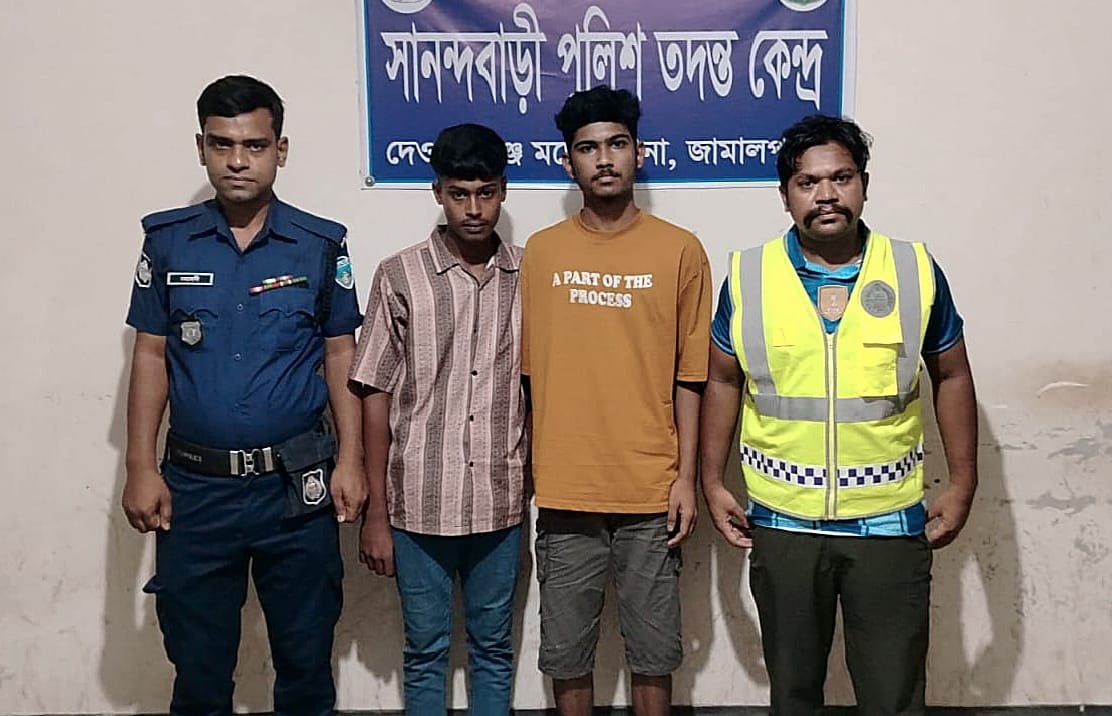 ইয়াবা ও ভারতীয় মদসহ দুই যুবক গ্রেপ্তার