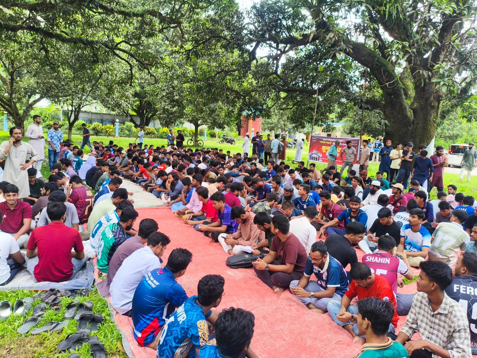রাবিতে ‘বাকশাল’ নামে গরু জবাই করে সালাউদ্দিন আম্মারের ‘জুলাই জিয়াফত’