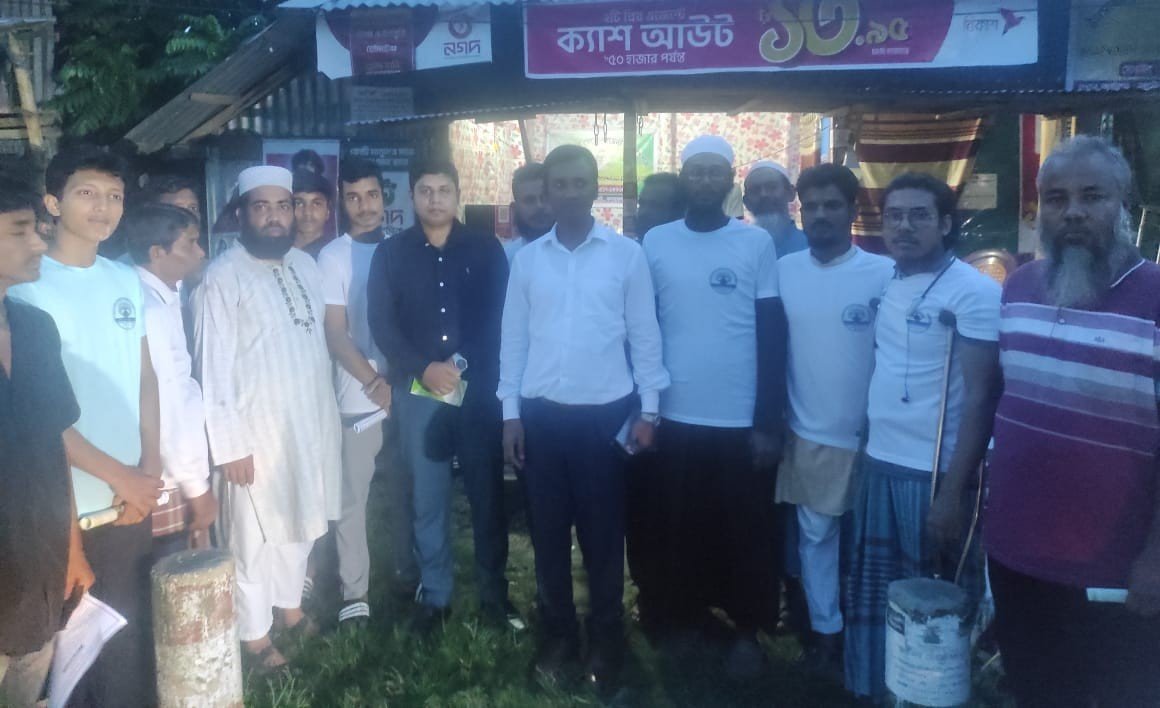 ইনসাফ যুব ডেভেলপমেন্ট ফাউন্ডেশন পরিদর্শনে ইউএনও, ক্রীড়া সামগ্রী বিতরণ