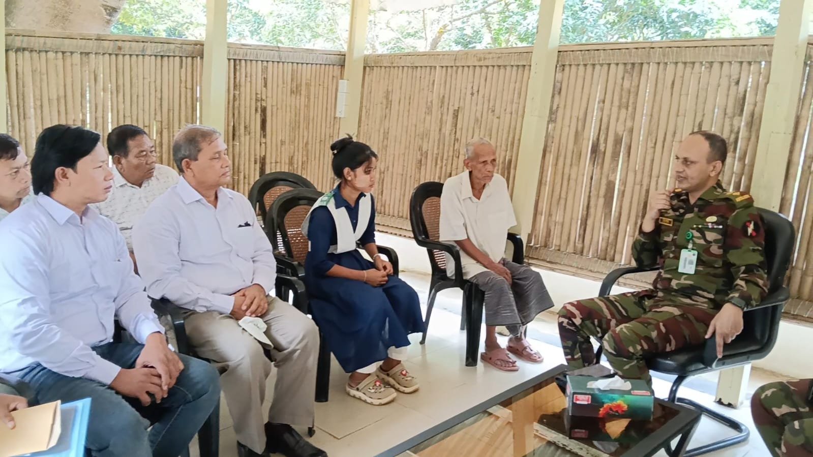 খাগড়াছড়িতে এতিম স্কুলছাত্রীর পড়ালেখার দায়িত্ব নিল সেনাবাহিনীর মাটিরাঙ্গা জোন