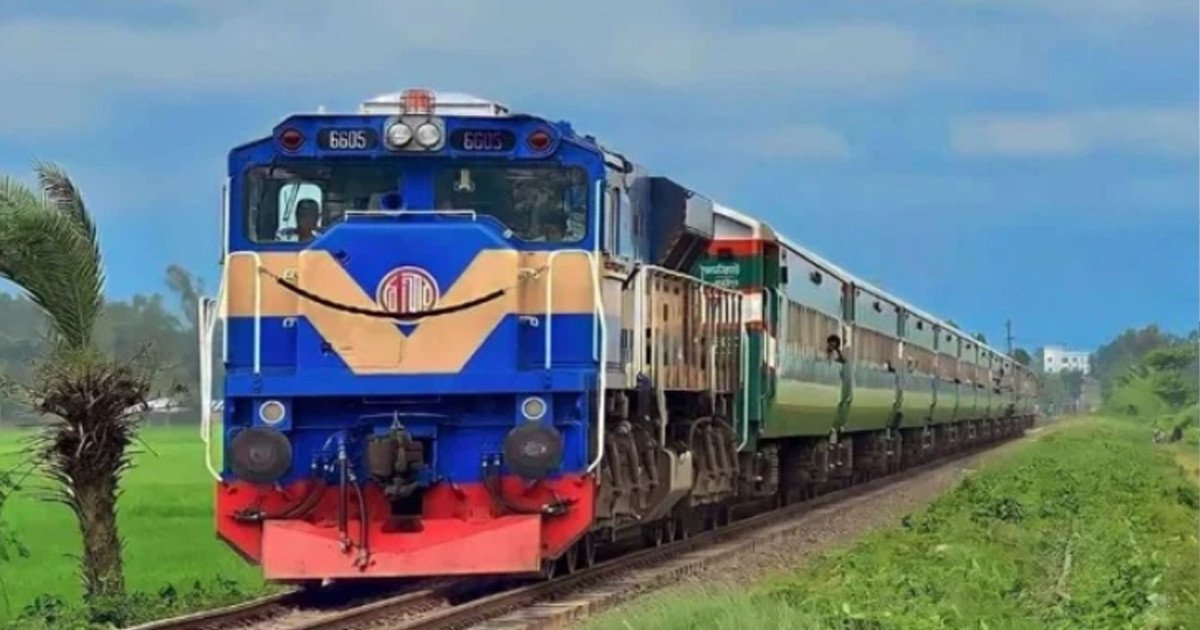 আড়ানীতে রেললাইন ভেঙে রাজশাহী-ঢাকা রুটে ২ ঘণ্টা পর ট্রেন চলাচল স্বাভাবিক