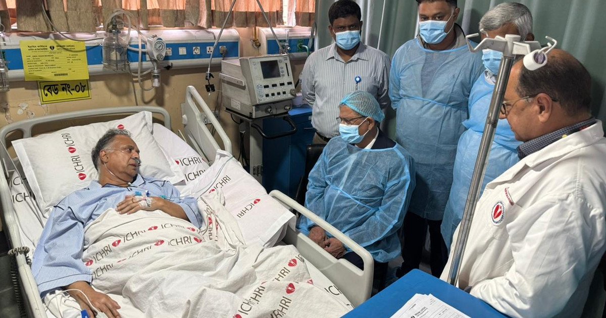 জ্বালানিমন্ত্রী টুকুর শারীরিক অবস্থার খোঁজ নিতে হাসপাতালে রাষ্ট্রপতি মির্জা ফখরুল