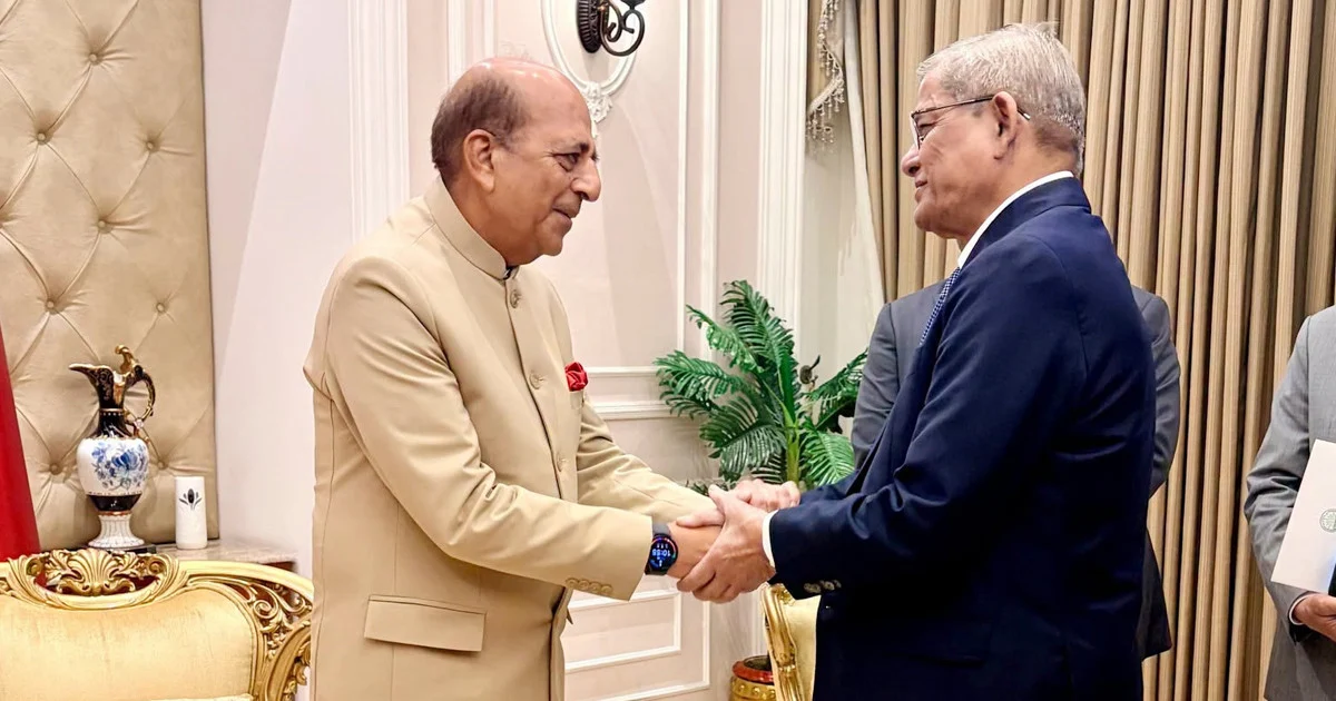 রাষ্ট্রপতি মির্জা ফখরুল ইসলাম আলমগীরের সঙ্গে ভারতীয় হাইকমিশনারের সাক্ষাৎ