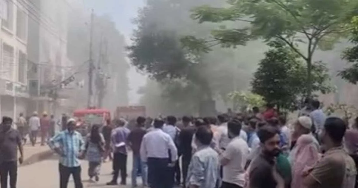 ধানমন্ডি ভবনে আগুন
