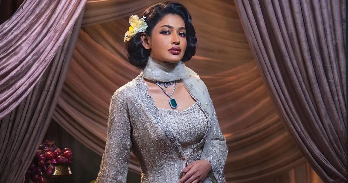 ভেনিসে হেনস্তার পর ভক্ত ও সরকারের সমর্থনে কৃতজ্ঞতা জানালেন অভিনেত্রী বাঁধন