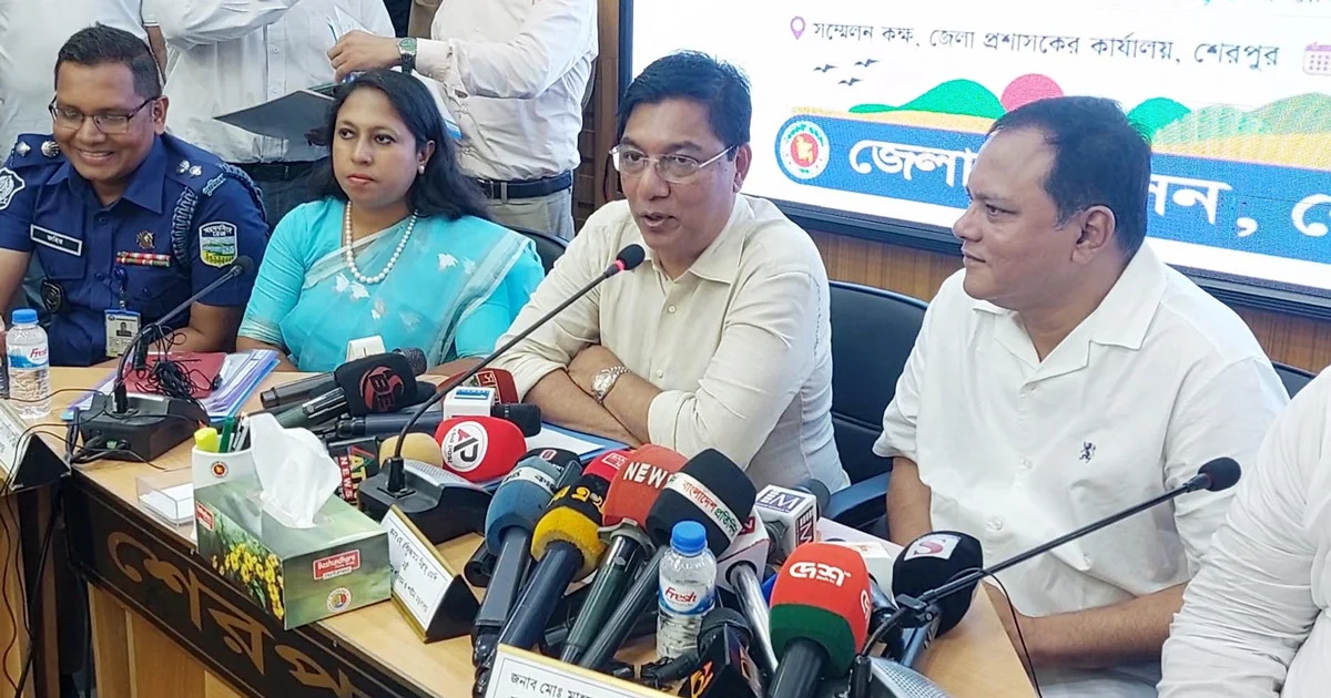 চীন থেকে দ্রুতগতির বুলেট ট্রেন আনার আলোচনা চলছে: পর্যটনমন্ত্রী