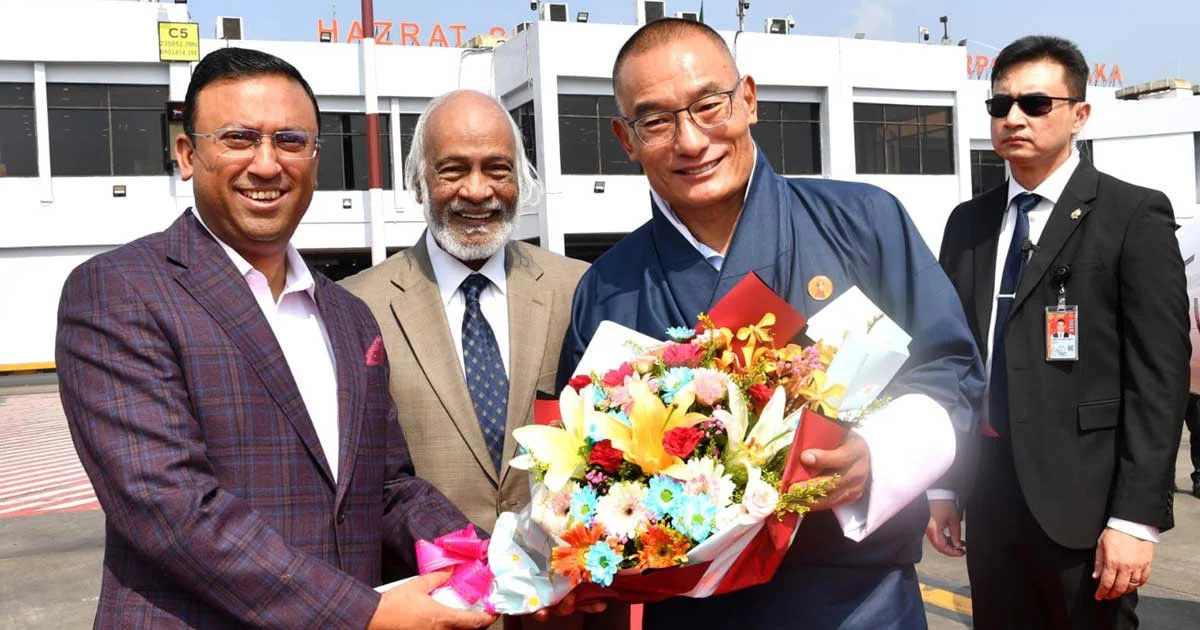 থিম্পু ফেরার পথে ঢাকায় যাত্রাবিরতি ভুটানের প্রধানমন্ত্রীর