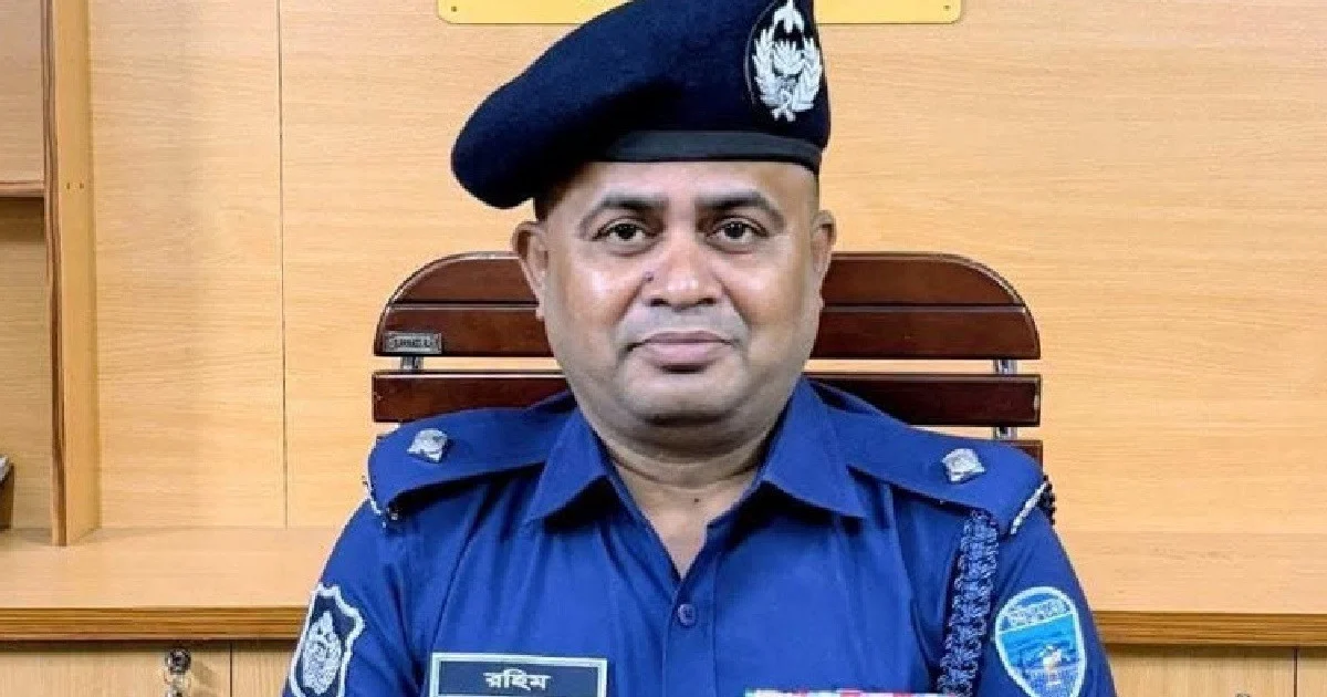 আওয়ামী লীগ সমর্থকের বাড়িতে ভূরিভোজের অভিযোগে ওসিকে প্রত্যাহার