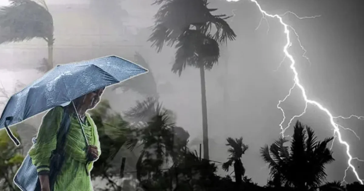 রাতে ১৩ অঞ্চলে বজ্রঝড়ের আশঙ্কা, নদীবন্দরে সতর্ক সংকেত