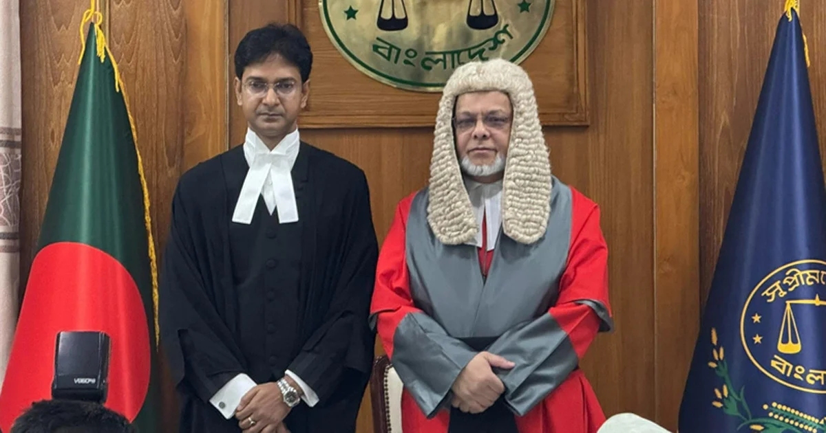 হাইকোর্টের স্থায়ী বিচারপতি হিসেবে শপথ নিলেন দেবাশীষ রায় চৌধুরী