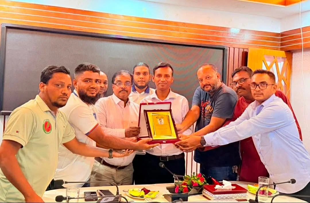পিরোজপুর সাংবাদিক ফোরামের উদ্যোগে ইউএনও মামুনুর রশীদের বিদায় সংবর্ধনা