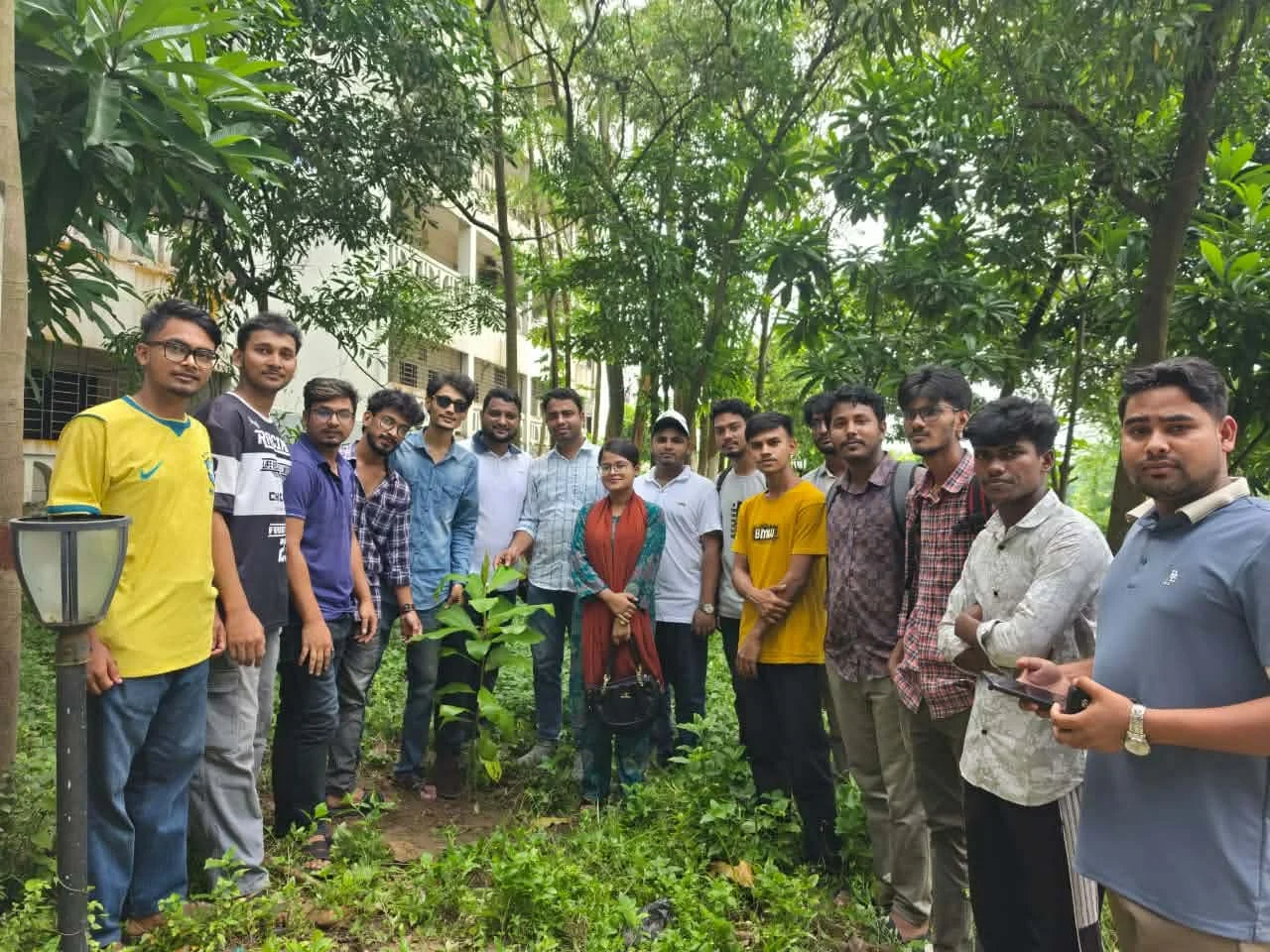 বিএনপির ৪৮তম প্রতিষ্ঠাবার্ষিকীতে কুবি ছাত্রদলের বৃক্ষরোপণ কর্মসূচি