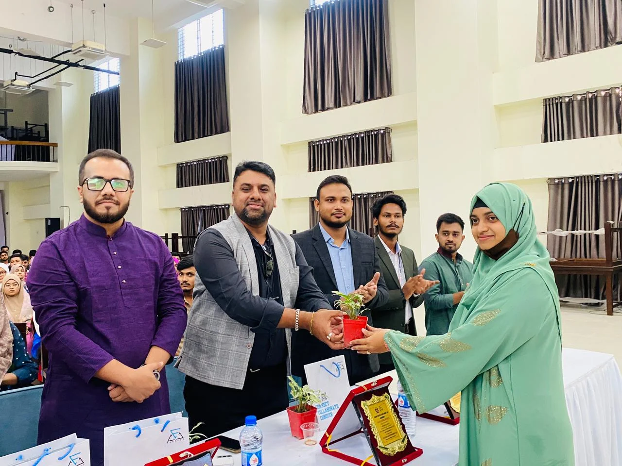 পাবিপ্রবিতে ক্যারিয়ার অ্যান্ড অন্ট্রাপ্রেনারশিপ ক্লাবের নবীনবরণ ও সেমিনার অনুষ্ঠিত