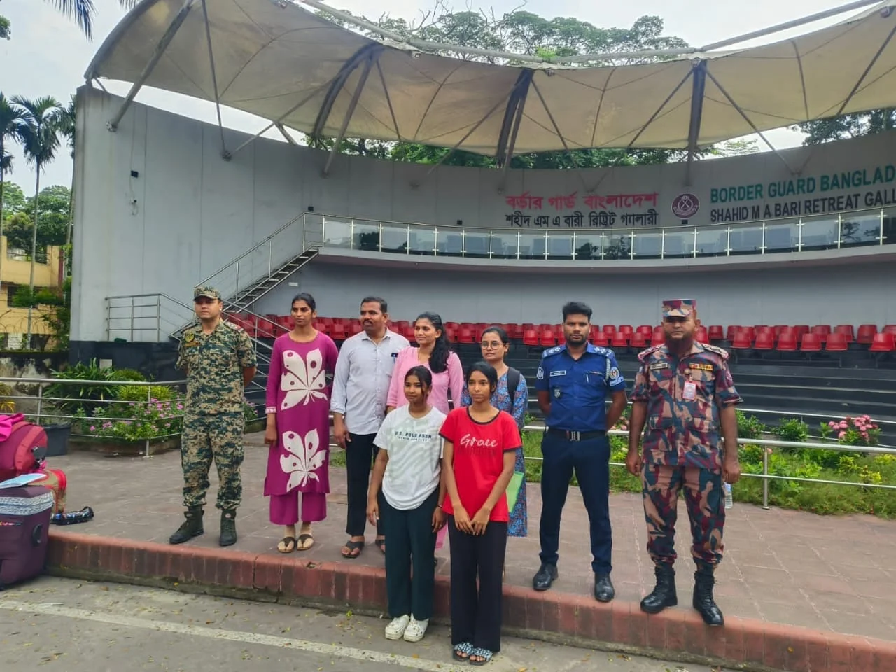 ভারতে কারাভোগ শেষে বিশেষ ট্রাভেল পারমিটে দেশে ফিরল দুই কিশোরী