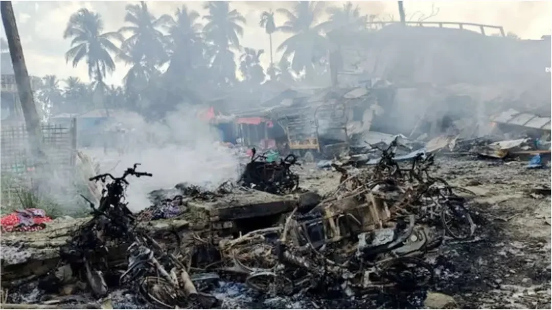রাখাইনে মিয়ানমার সেনাবাহিনীর বিমান হামলায় নিহত অন্তত ৩৩