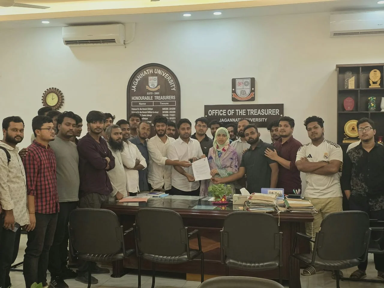 জবিকে সৌরবিদ্যুতের আওতায় আনার দাবি ছাত্রদল নেতা মাহমুদের