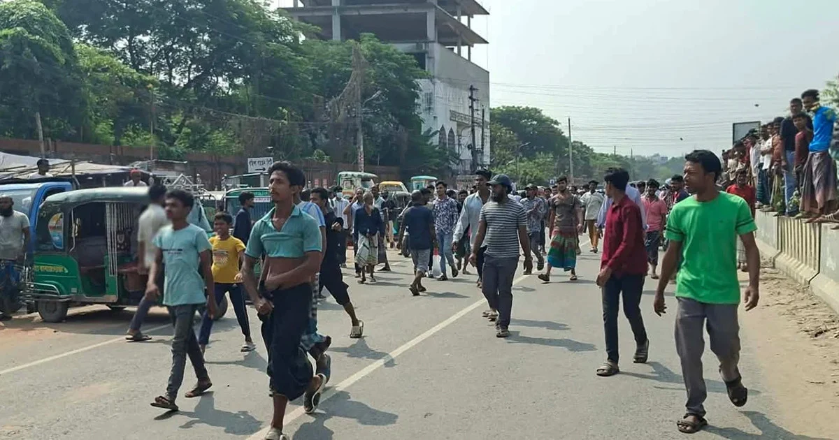 মোহাম্মদপুরে অটোরিকশাচালকদের সড়ক অবরোধ
