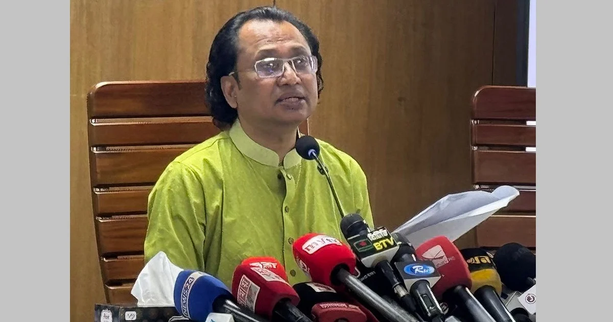 এলপিজির ঘাটতি নেই, সংকট দ্রুত কাটবে: তথ্য উপদেষ্টা