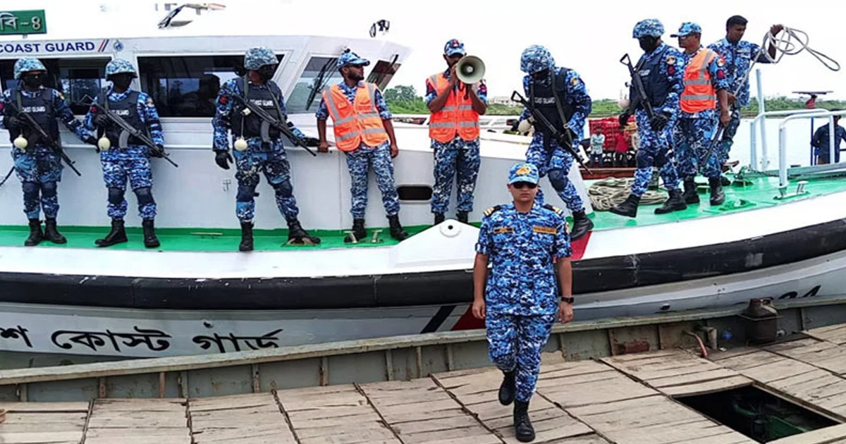 দুর্গাপূজায় কোস্ট গার্ডের ৩,৪০০ সদস্য মোতায়েন থাকবে