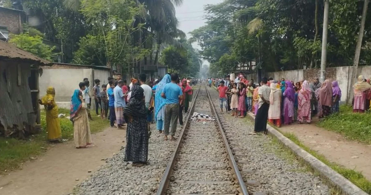 ট্রেনে কাটা পড়া নারীর ওপর দিয়ে গেল আরেক ট্রেন