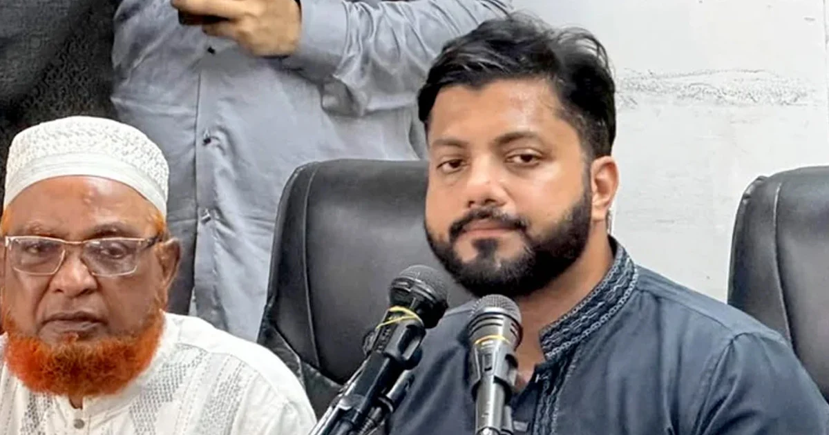 অস্ত্র বের করার কারণ জানালেন ইশরাক