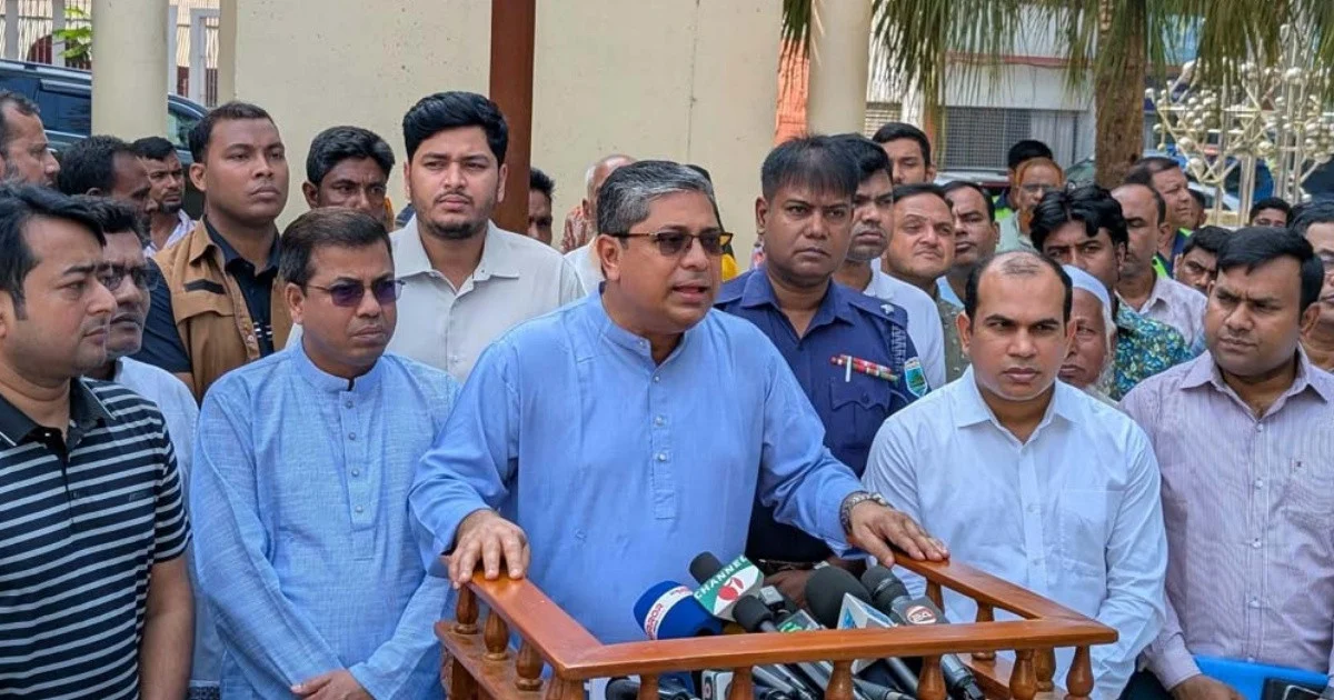 জুলাই স্মৃতিস্তম্ভের উদ্বোধনে না আসায় বিরোধী নেতাদের ‘ধোঁকাবাজ’ বললেন প্রতিমন্ত্রী